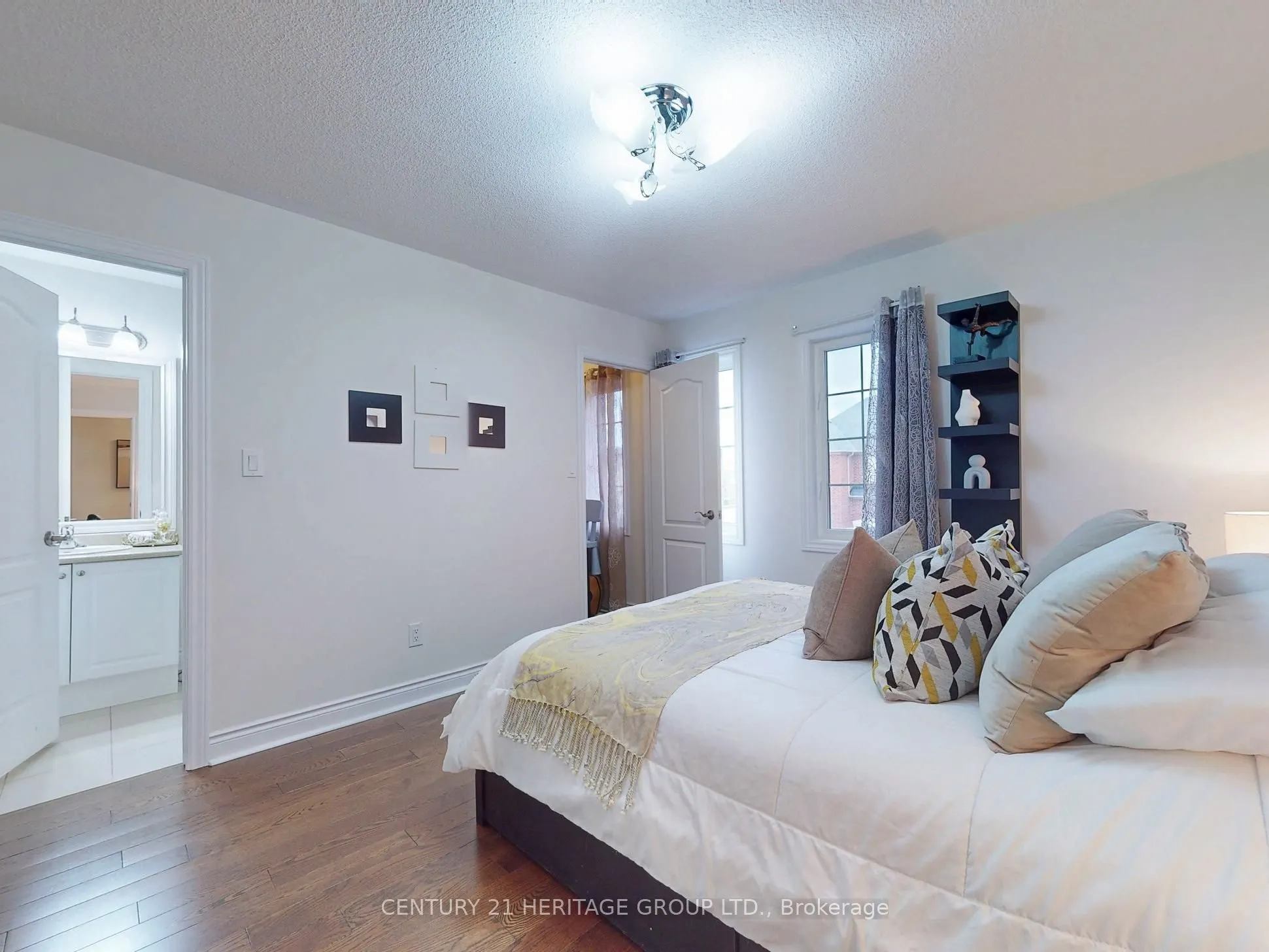 1062 Blackhall Crescent