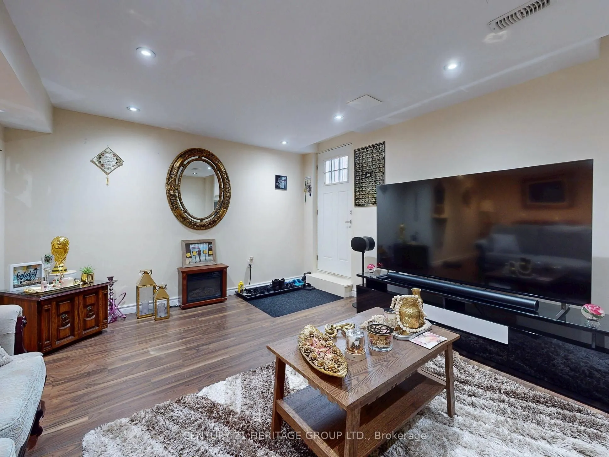 1062 Blackhall Crescent
