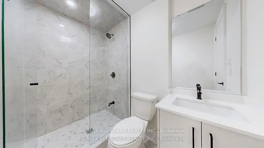 48 Third Avenue S