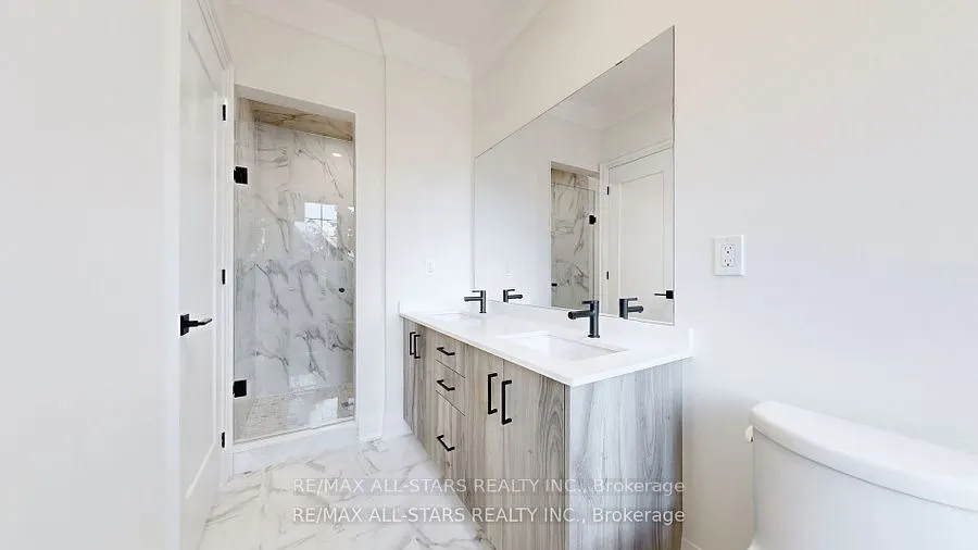 48 Third Avenue S