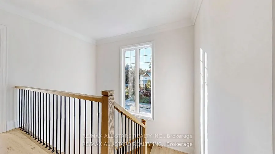 50 Third Avenue S