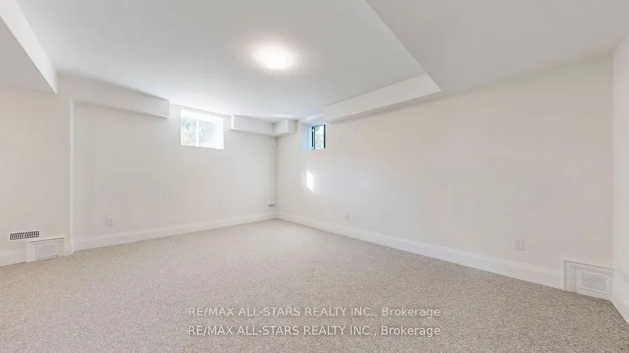 50 Third Avenue S
