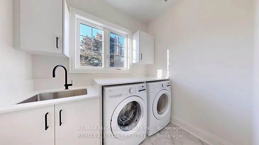 50 Third Avenue S