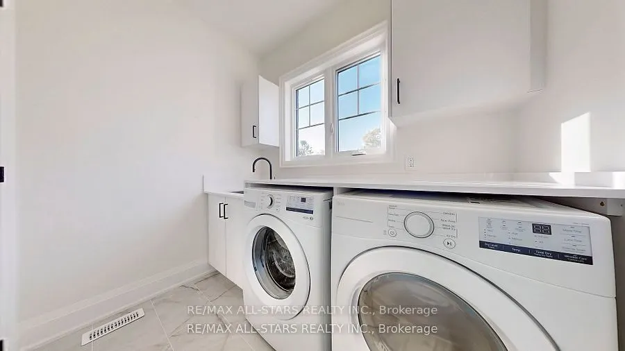 50 Third Avenue S
