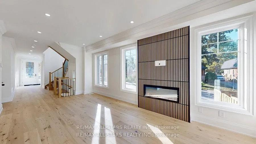 50 Third Avenue S