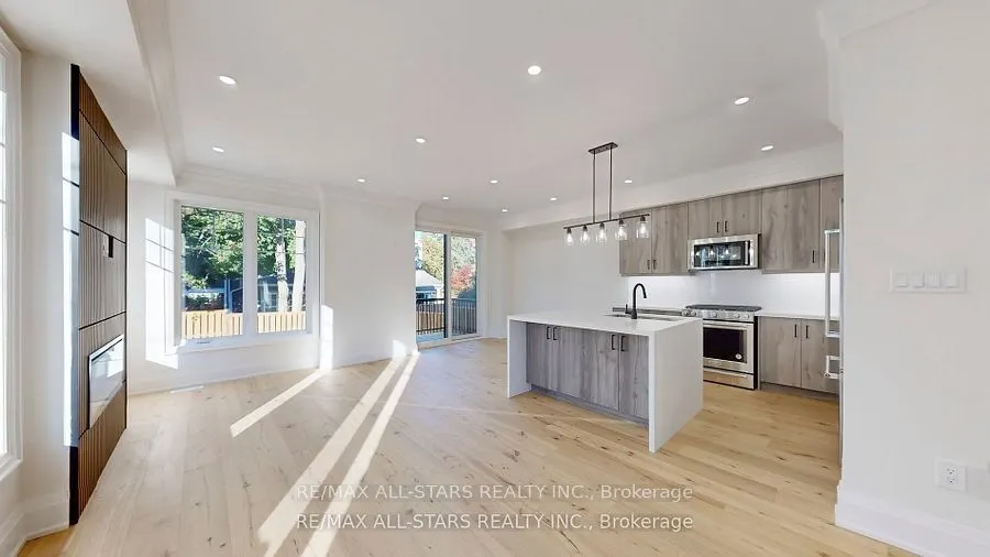 50 Third Avenue S