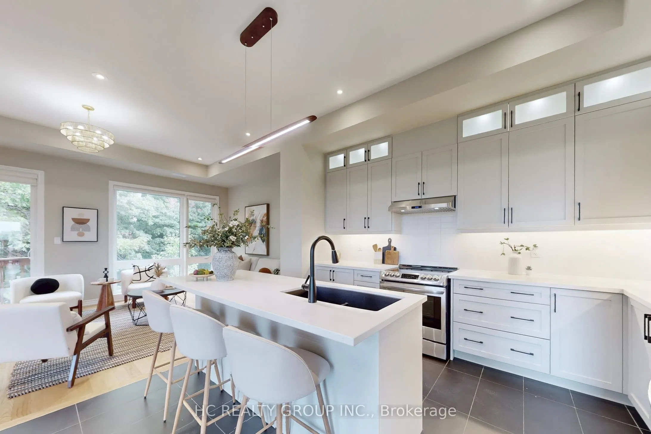 64 La Tache Crescent