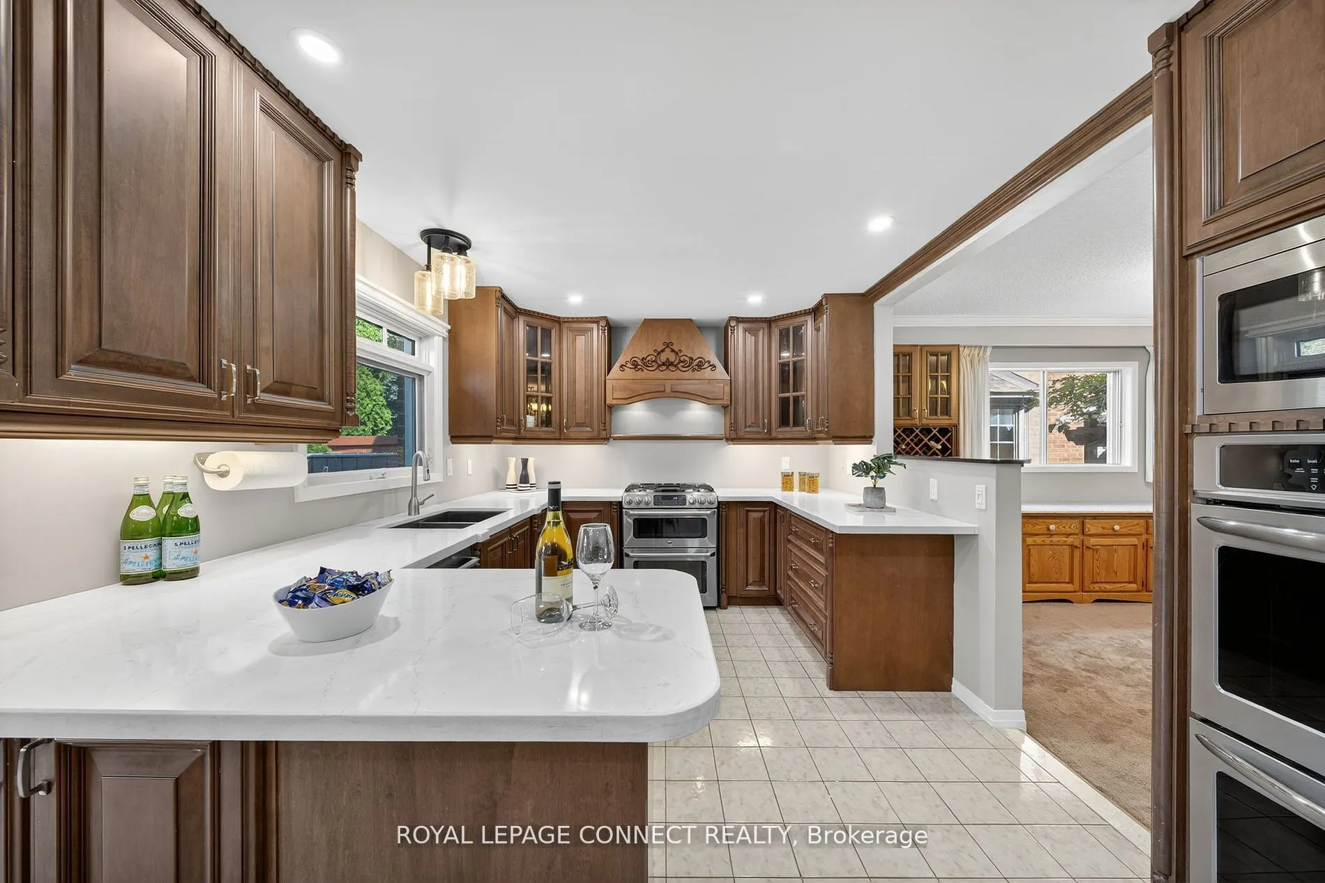 90 Golf Links Drive