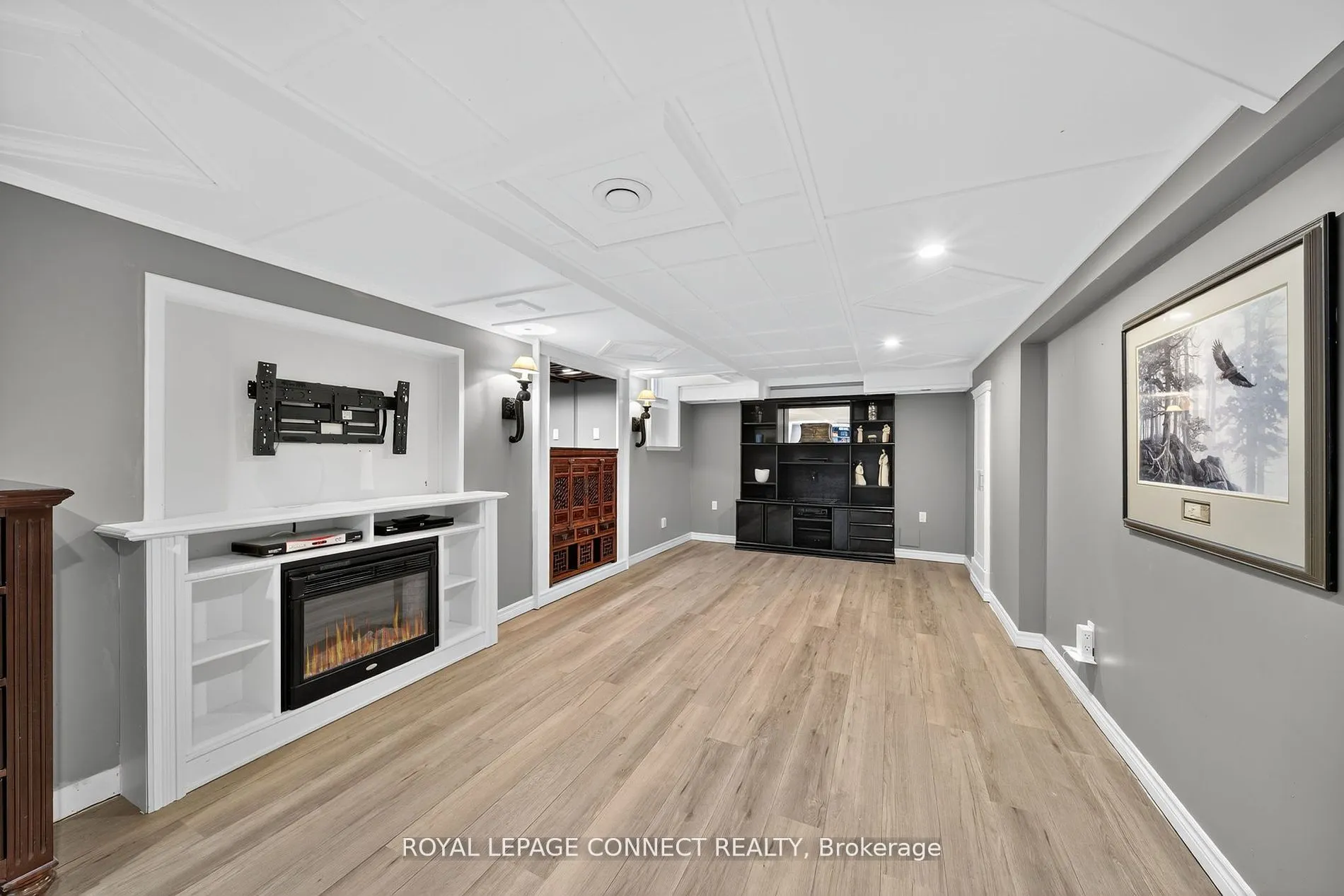 90 Golf Links Drive