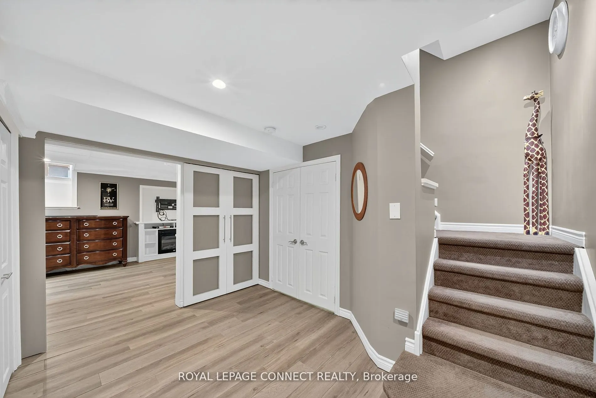 90 Golf Links Drive