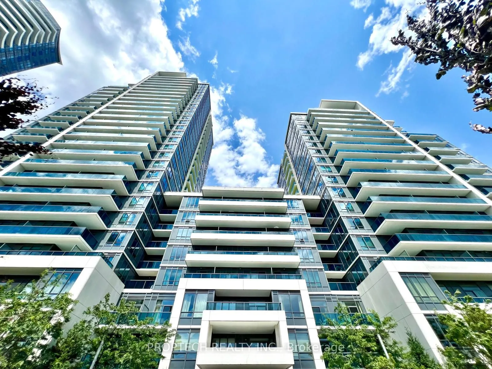 7165 Yonge Street, #1911