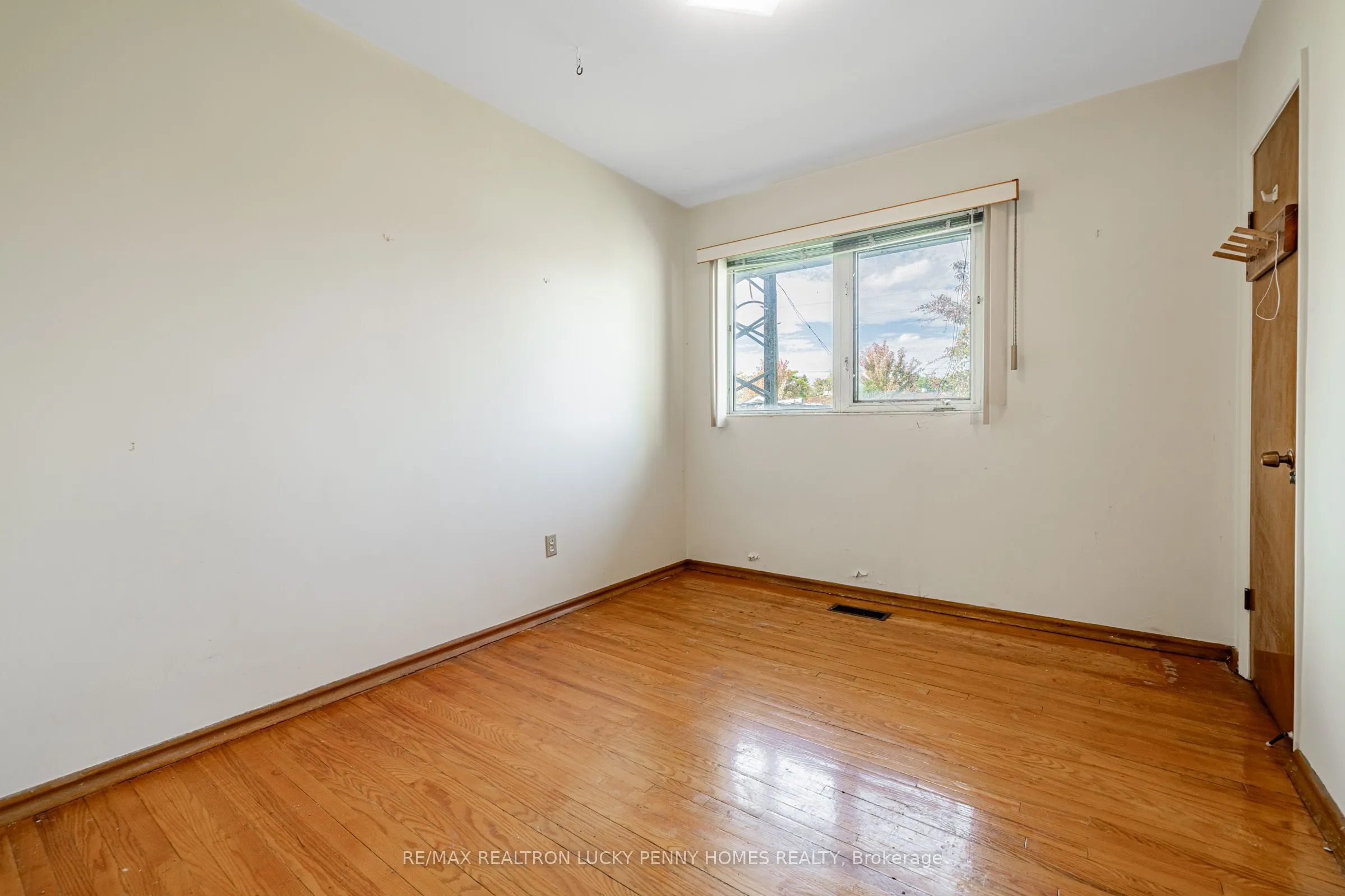 10 Abercorn Road