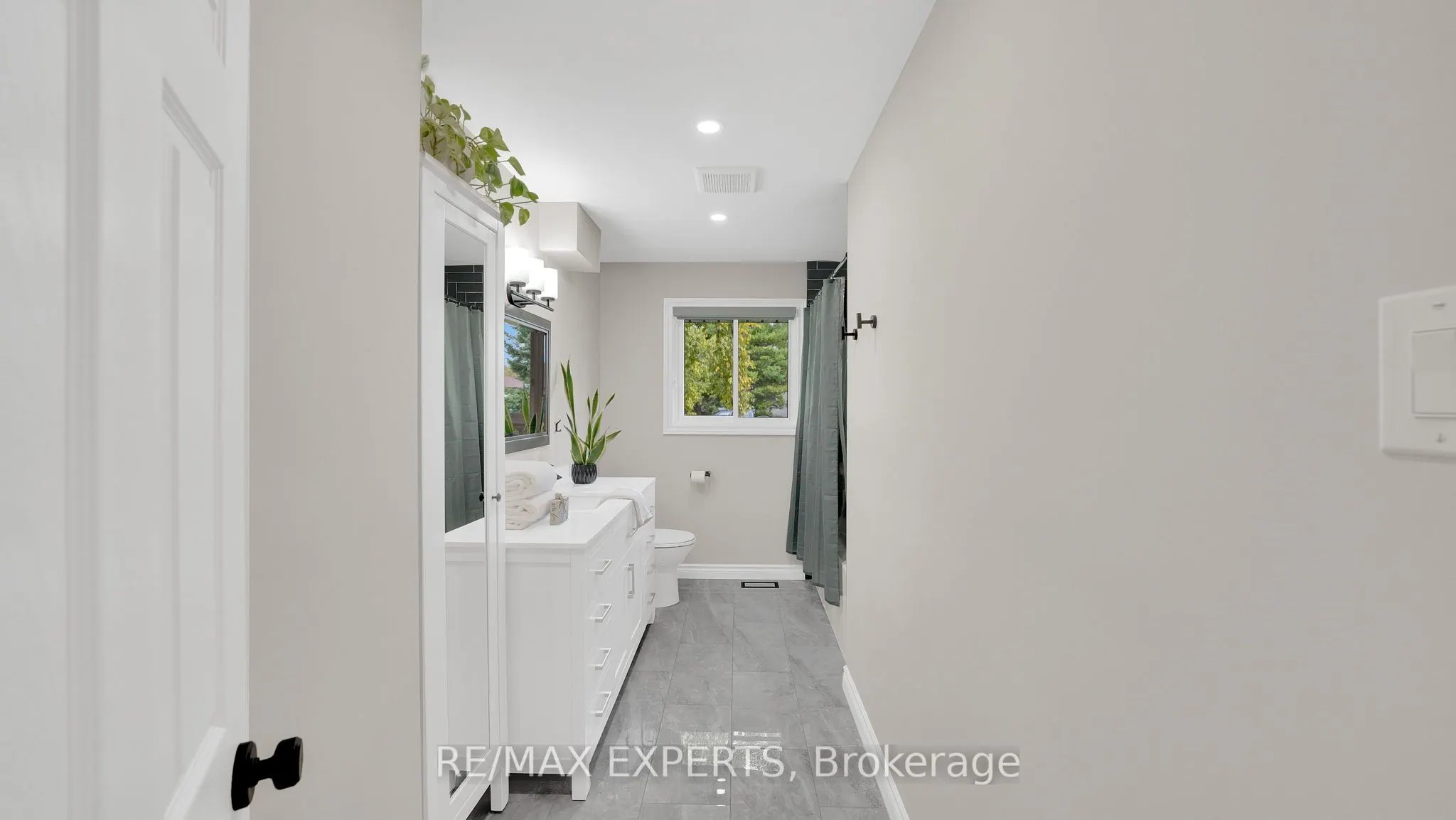 26 Wellar Avenue