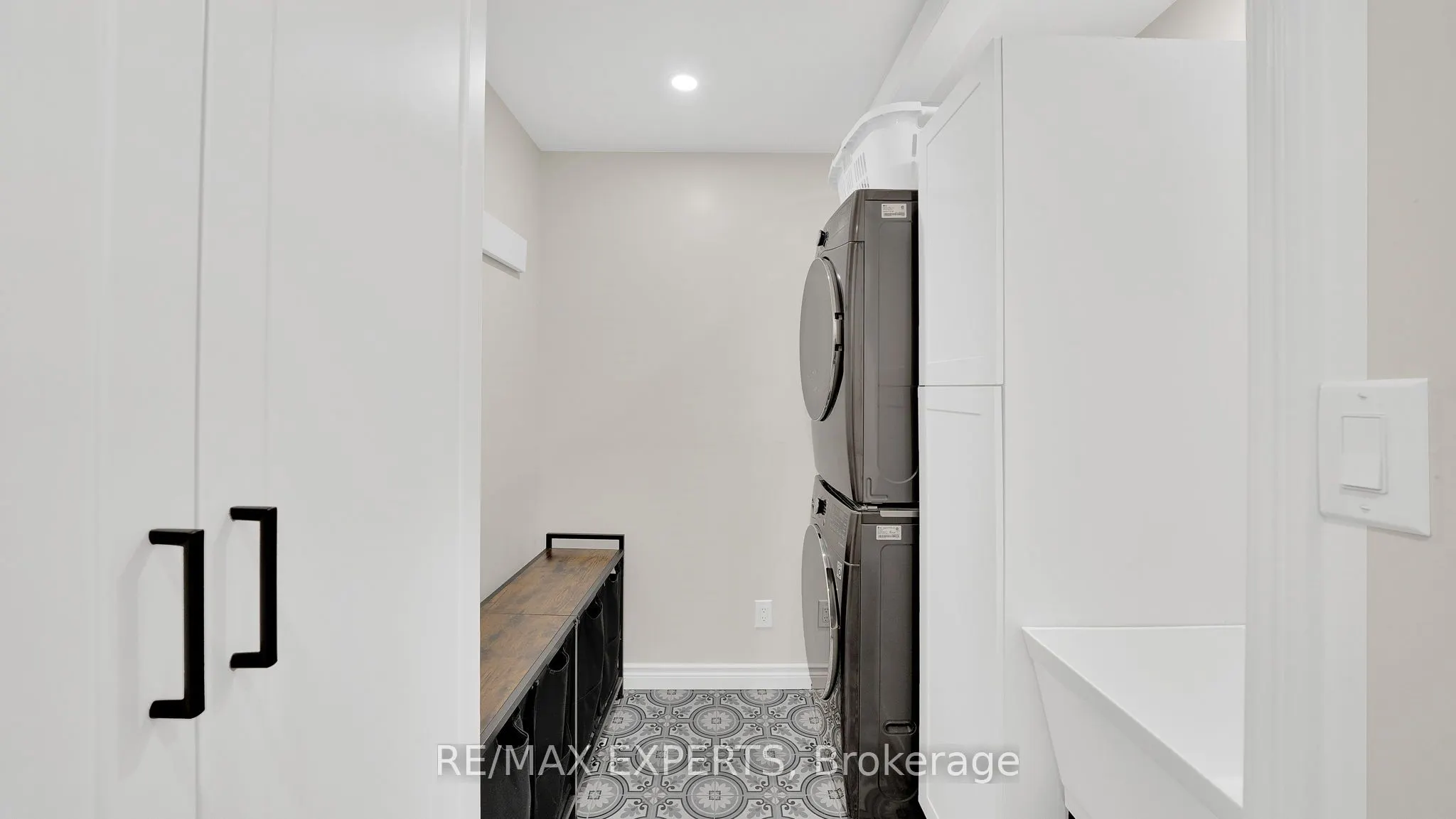 26 Wellar Avenue