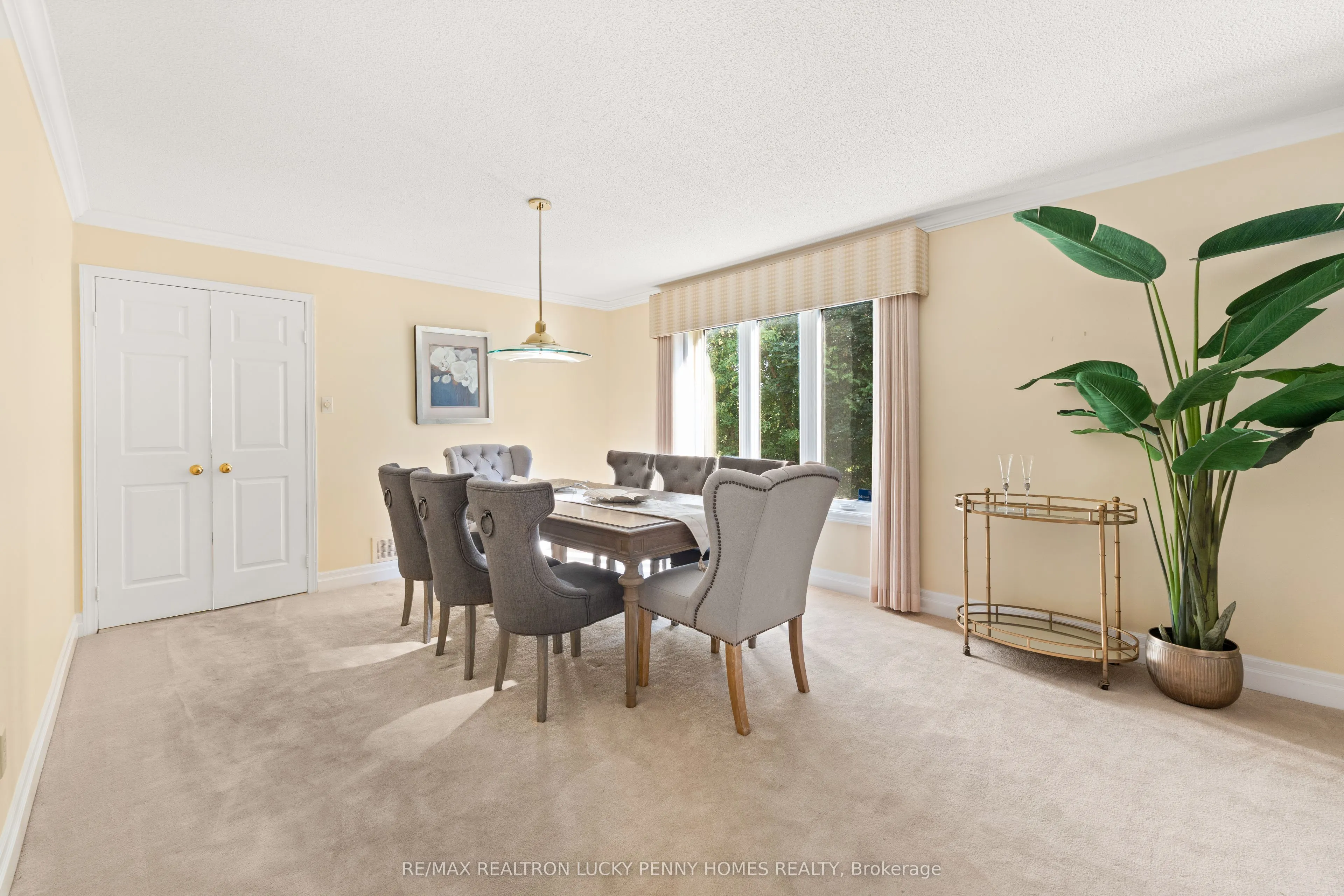 17 McPhillips Avenue