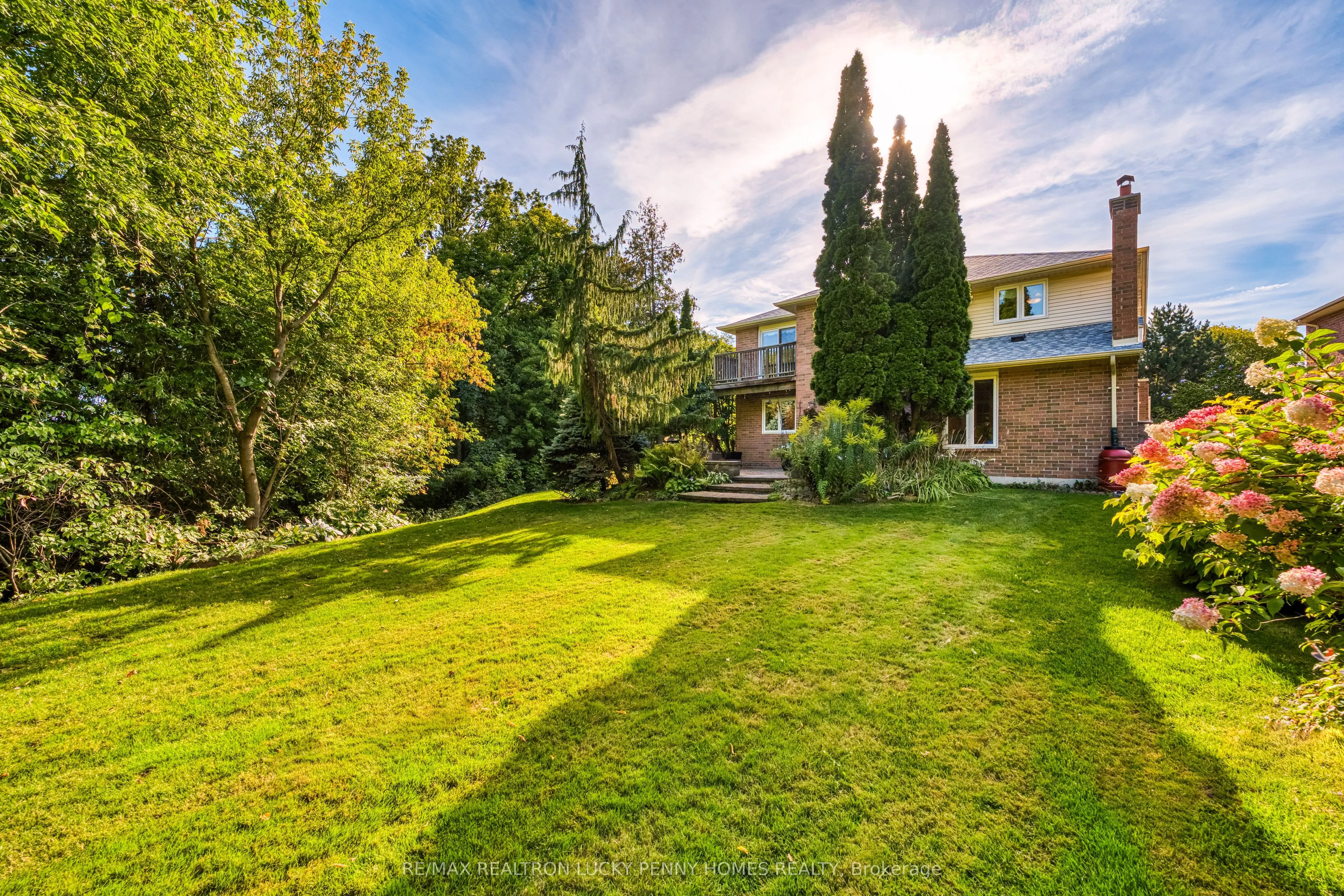 17 McPhillips Avenue