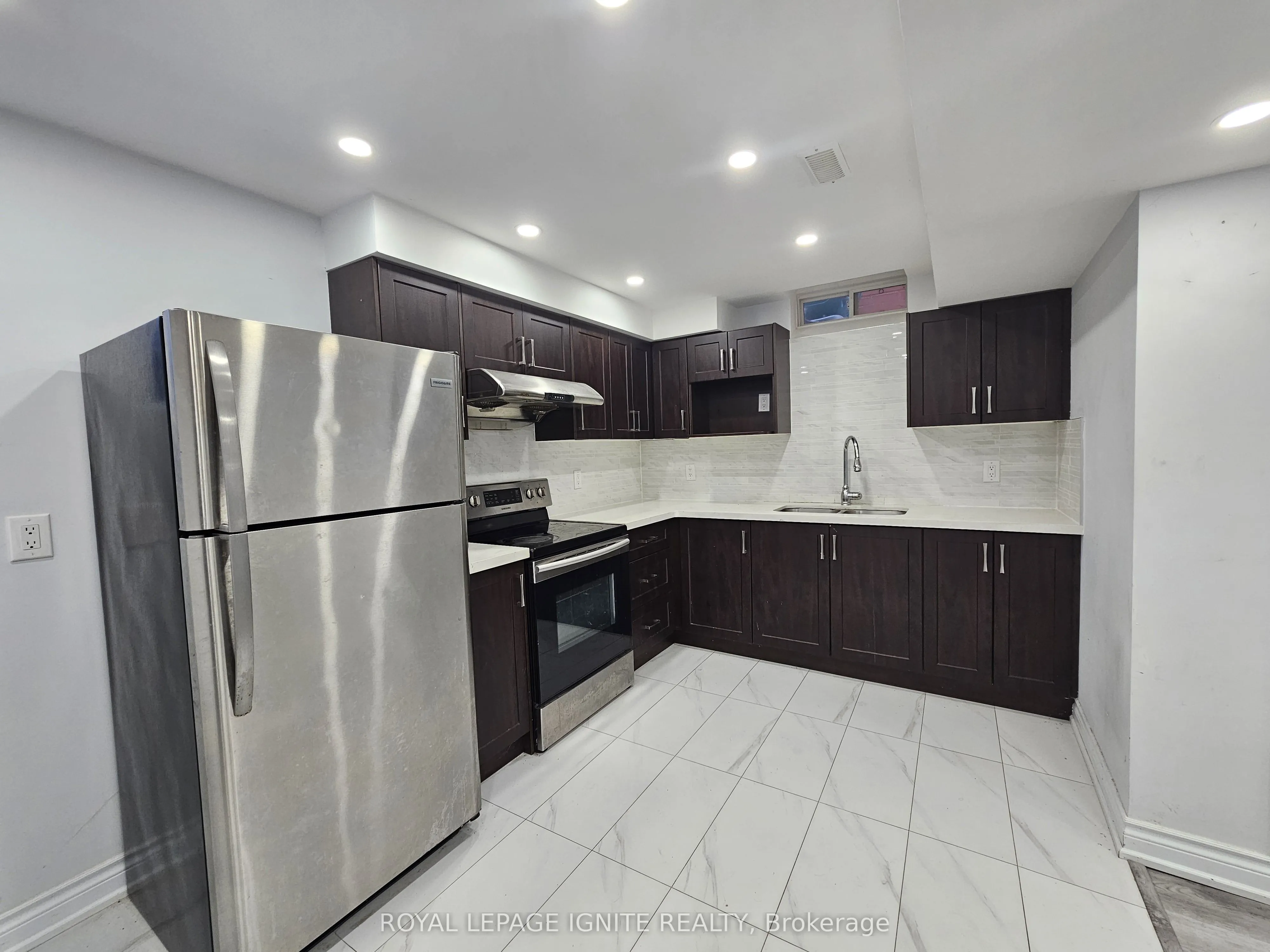 41 Gordon Weeden Road