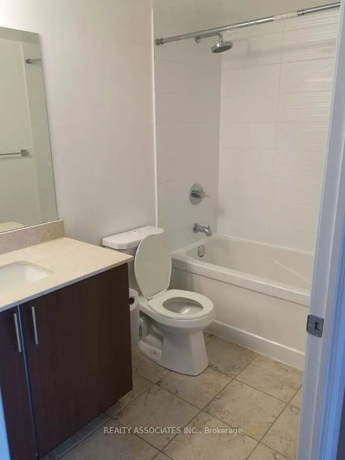 372 Highway 7 Road E, #923