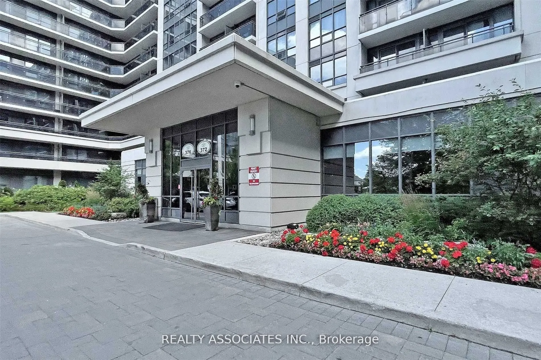 372 Highway 7 Road E, #923