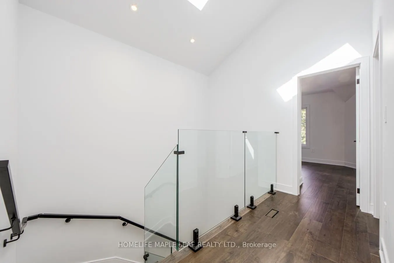 90 Scanlon Avenue, #(Upper)