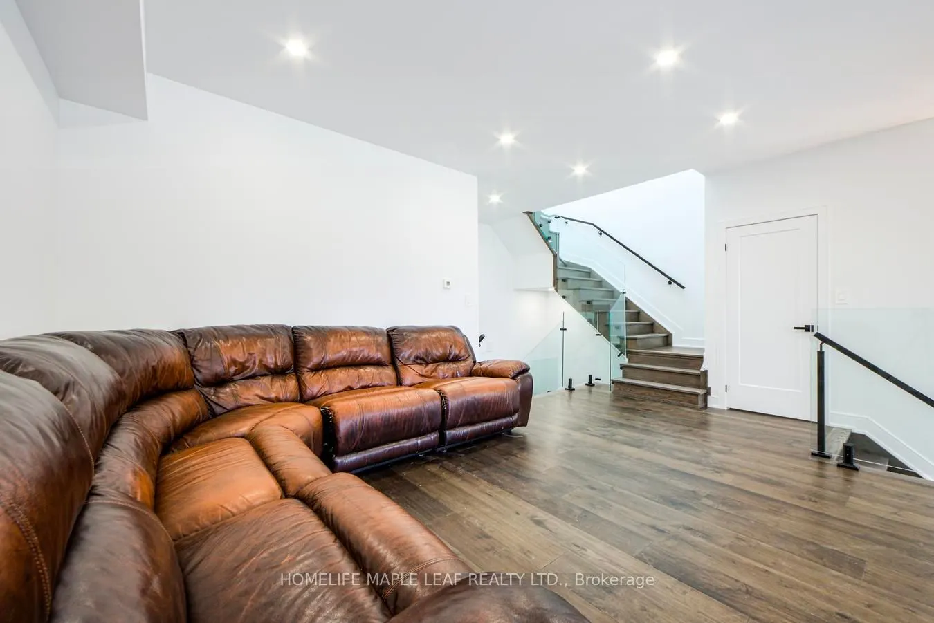 90 Scanlon Avenue, #(Upper)