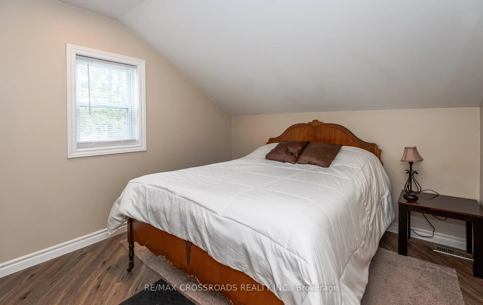 55 Laidlaw Street S