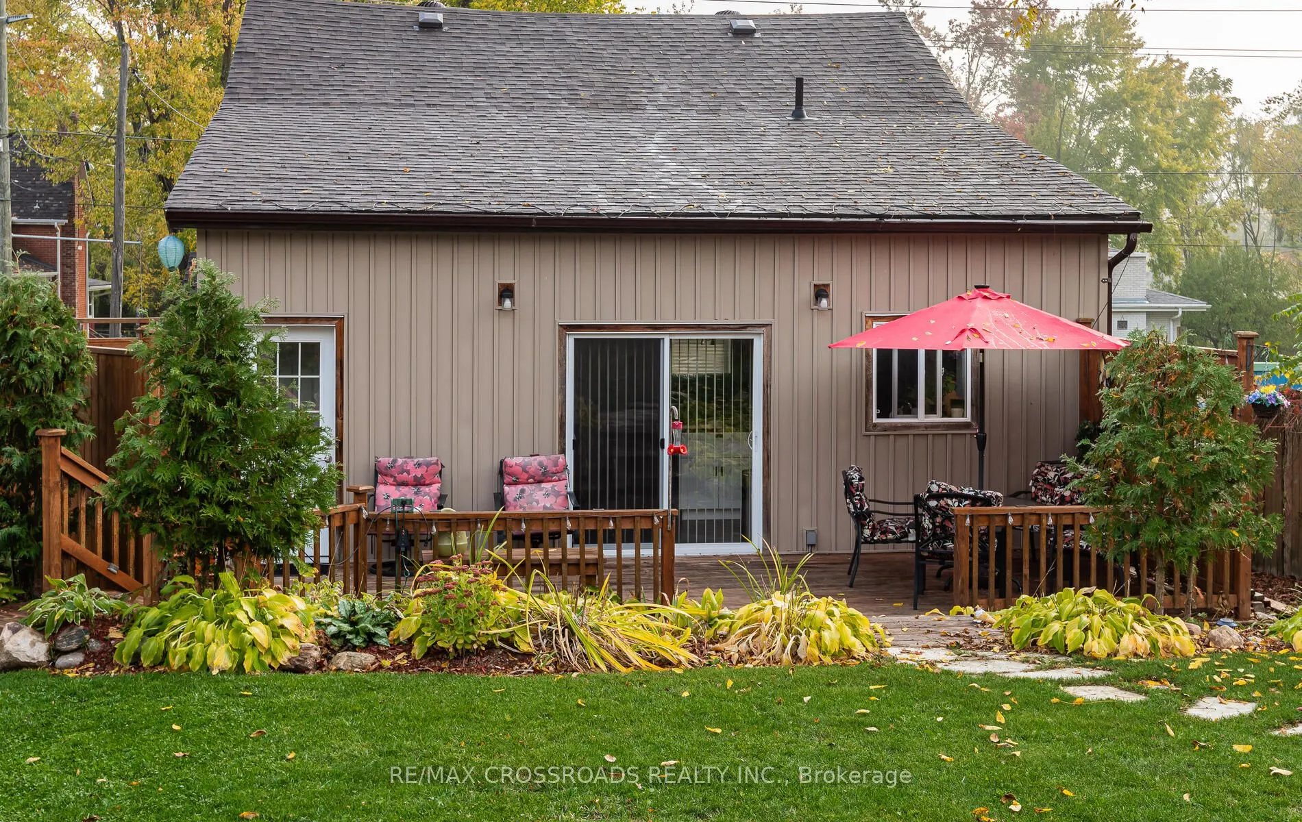 55 Laidlaw Street S
