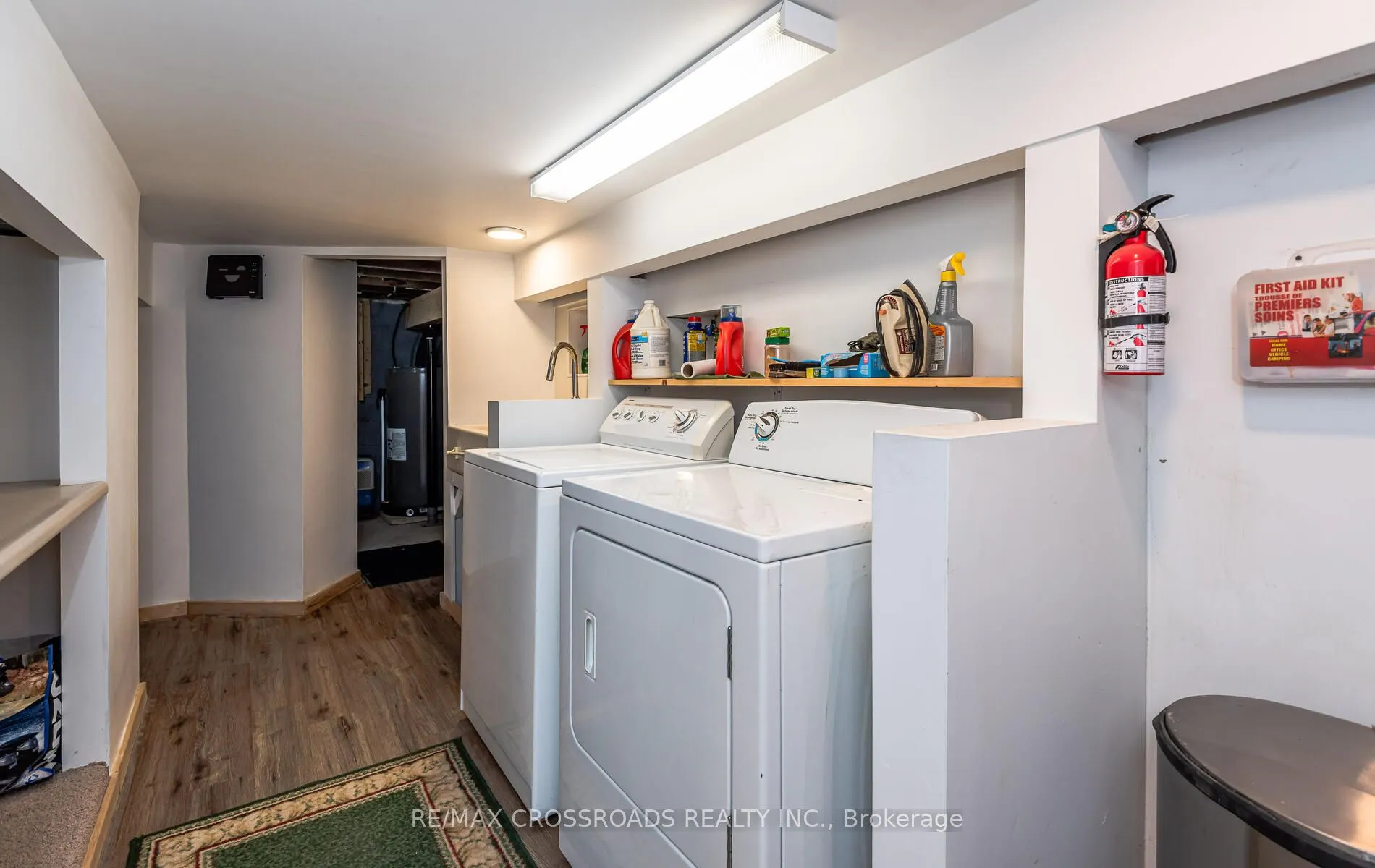 55 Laidlaw Street S