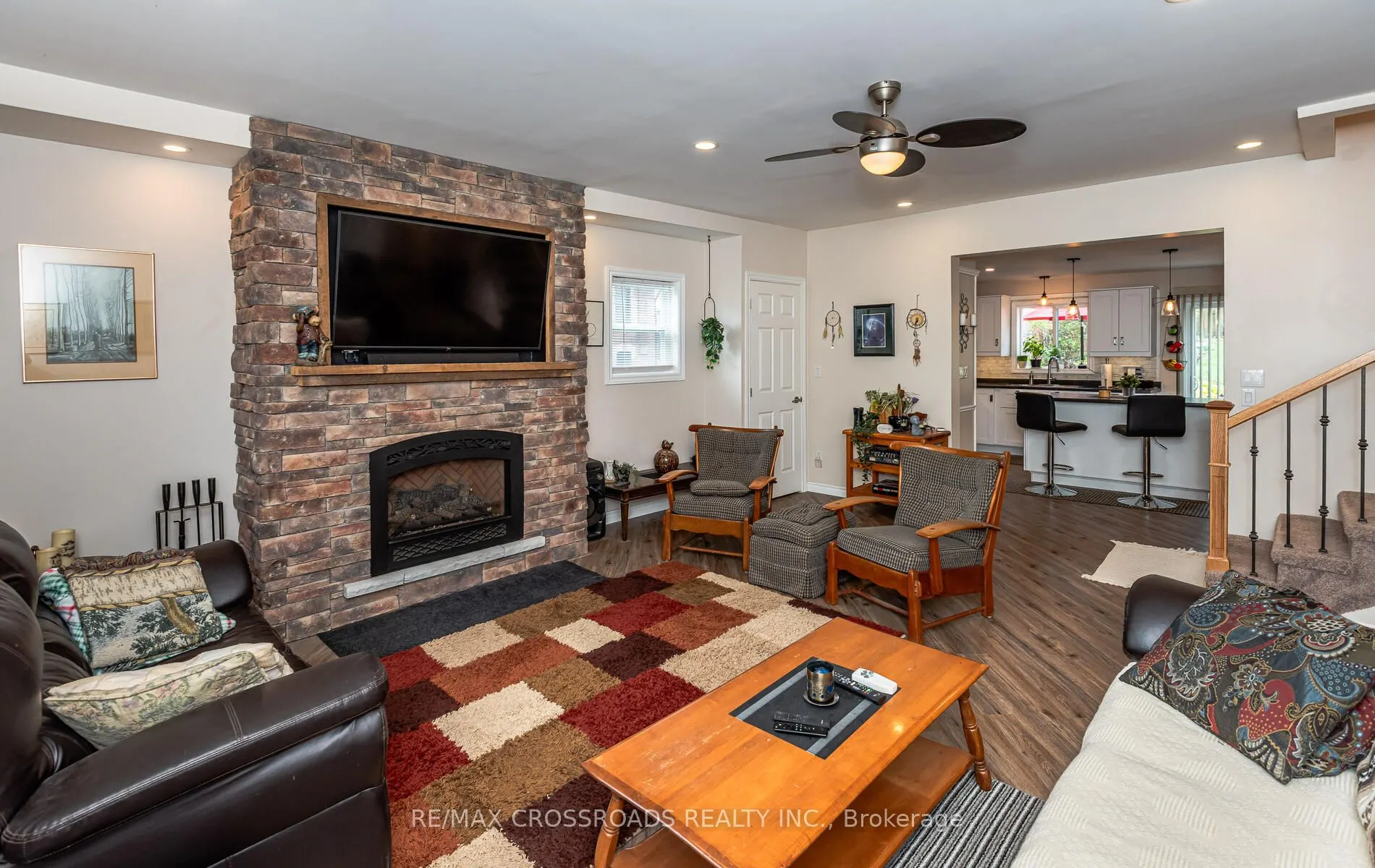 55 Laidlaw Street S