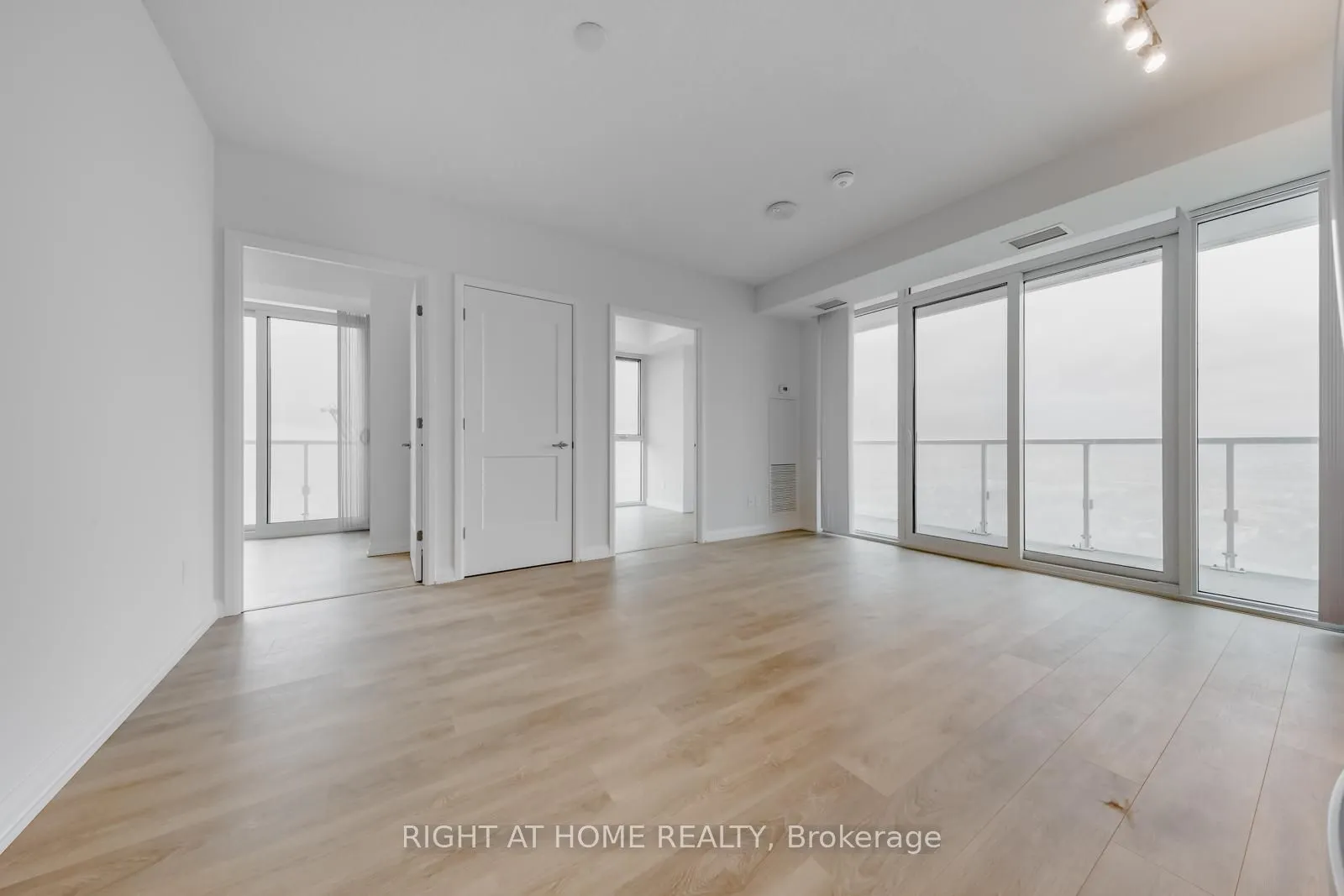 7895 Jane St Street, #2513