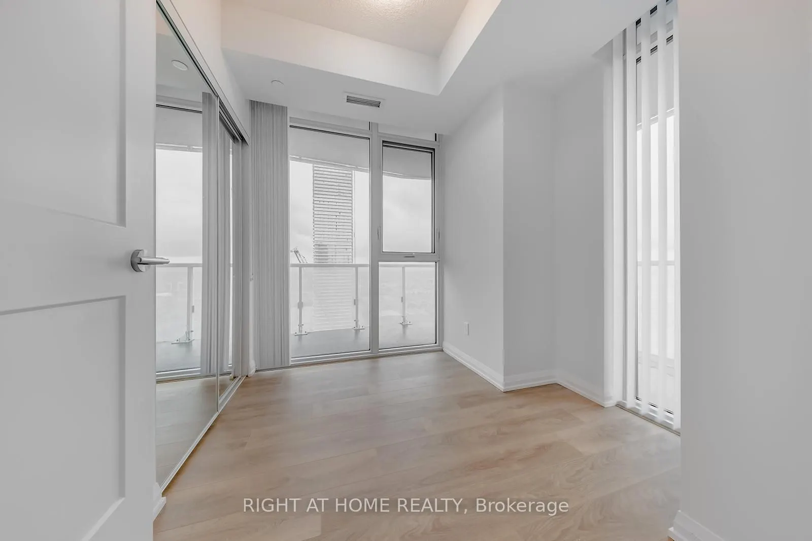 7895 Jane St Street, #2513