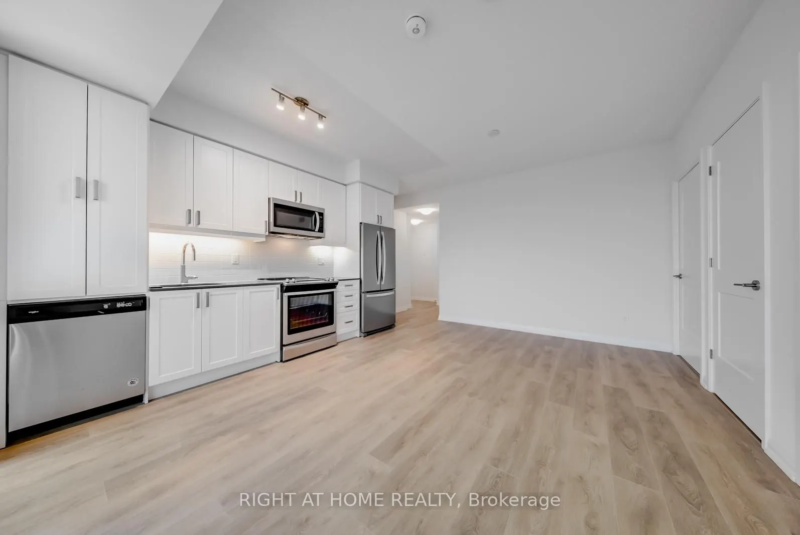 7895 Jane St Street, #2513