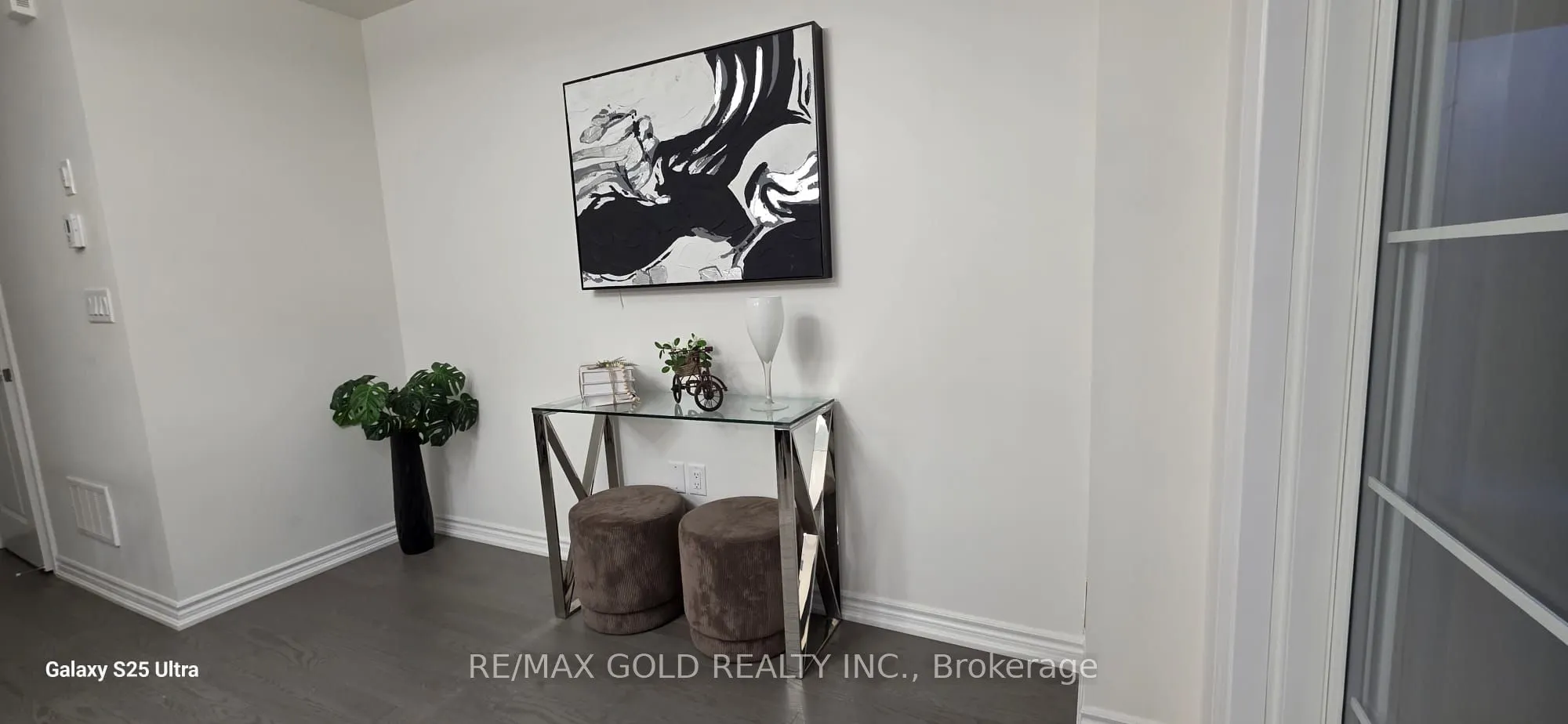 47 Montrose Boulevard