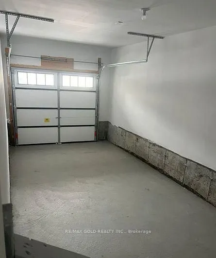 47 Montrose Boulevard