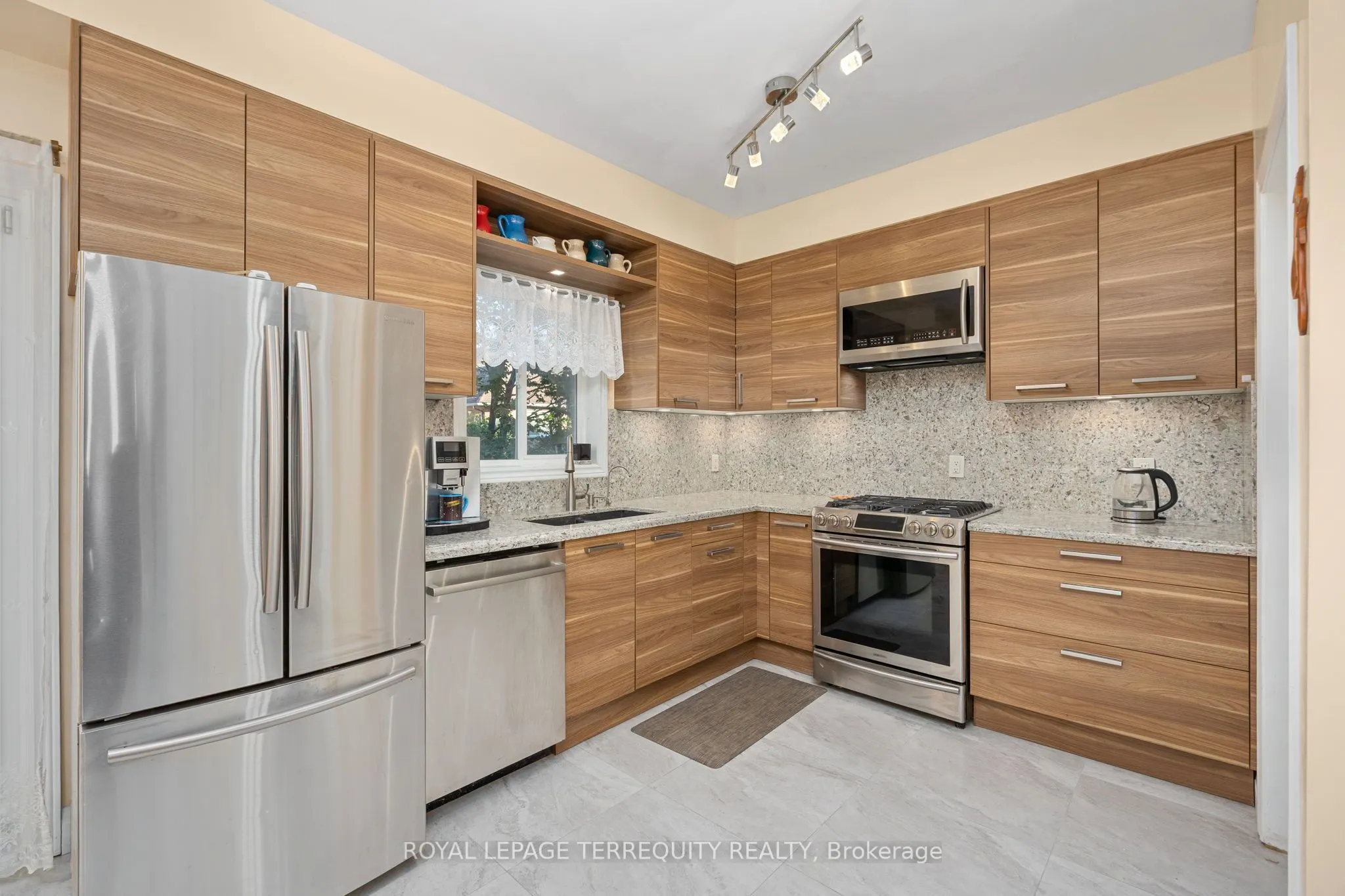 111 English Oak Drive