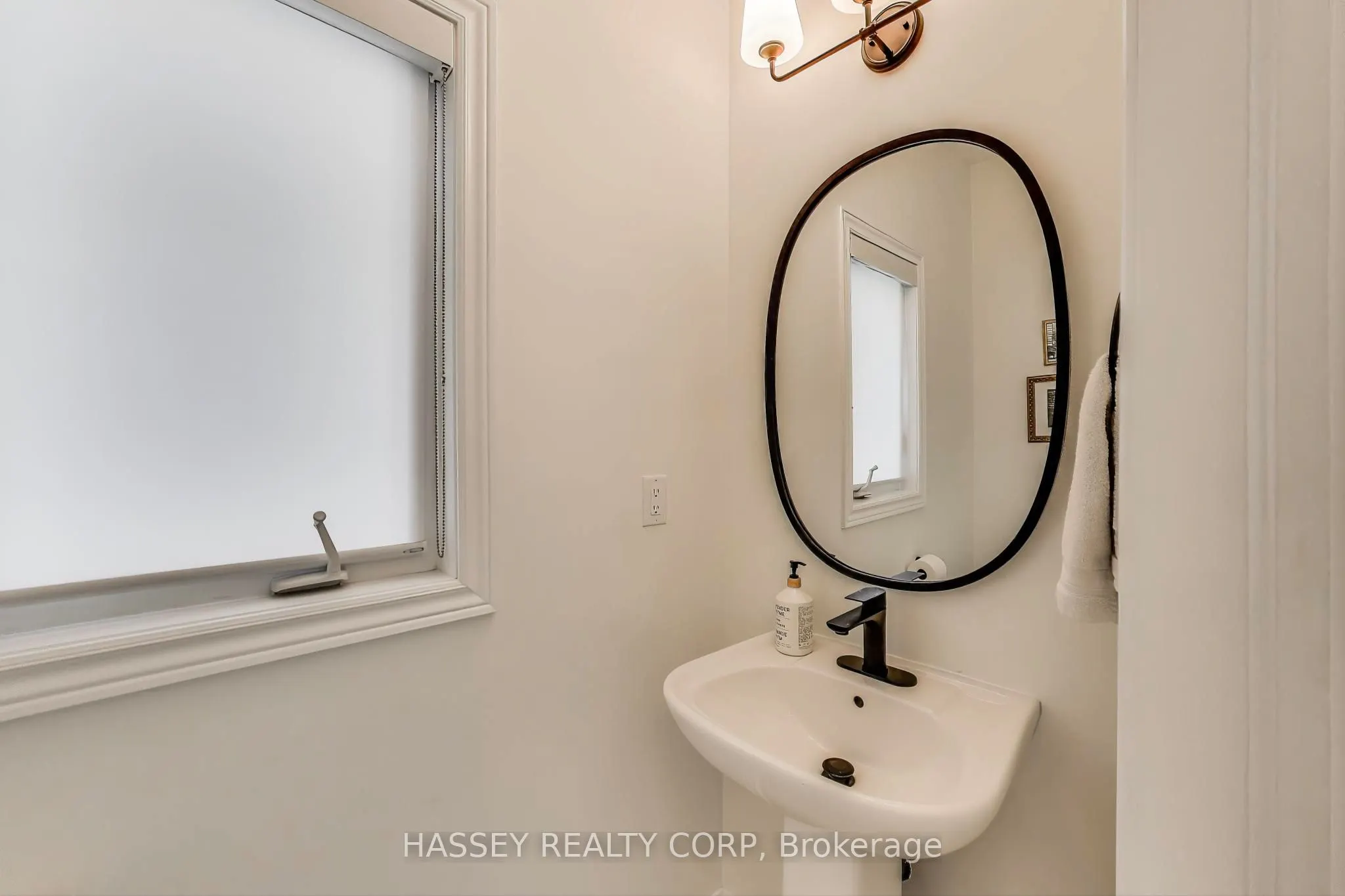 852 Elvidge Trail