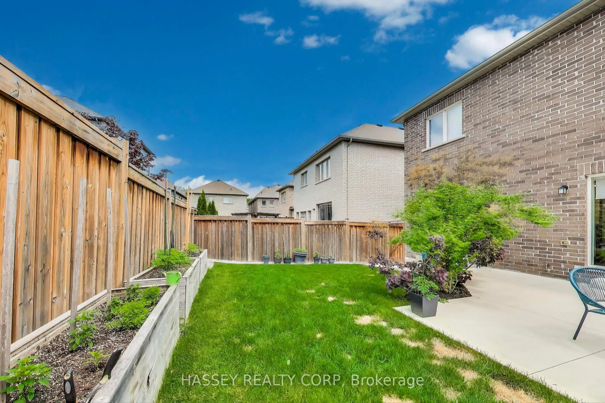 852 Elvidge Trail