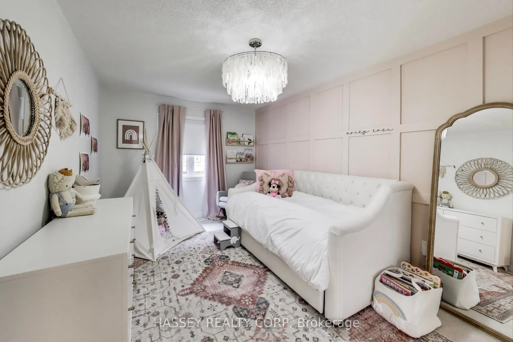 852 Elvidge Trail