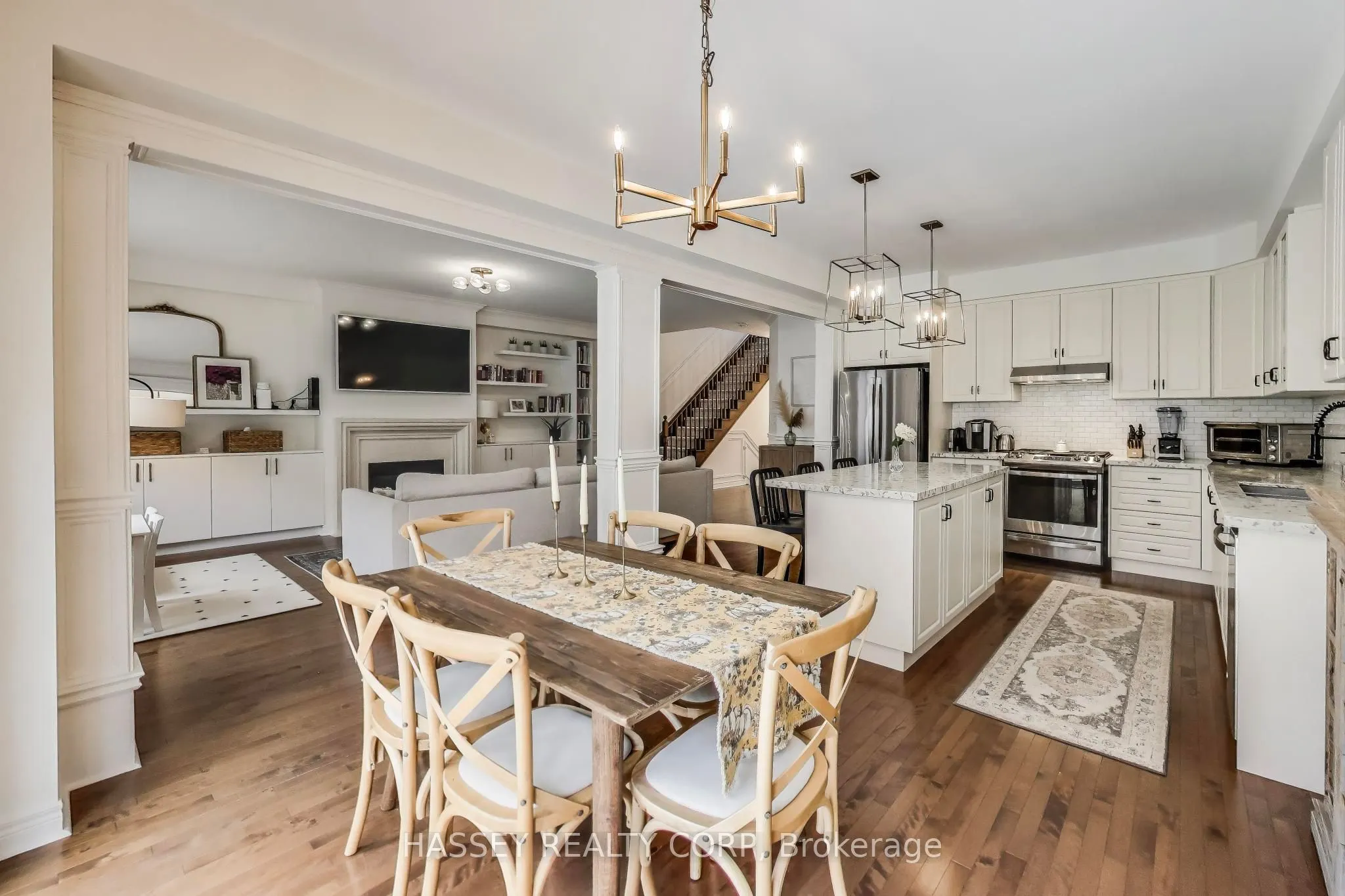 852 Elvidge Trail