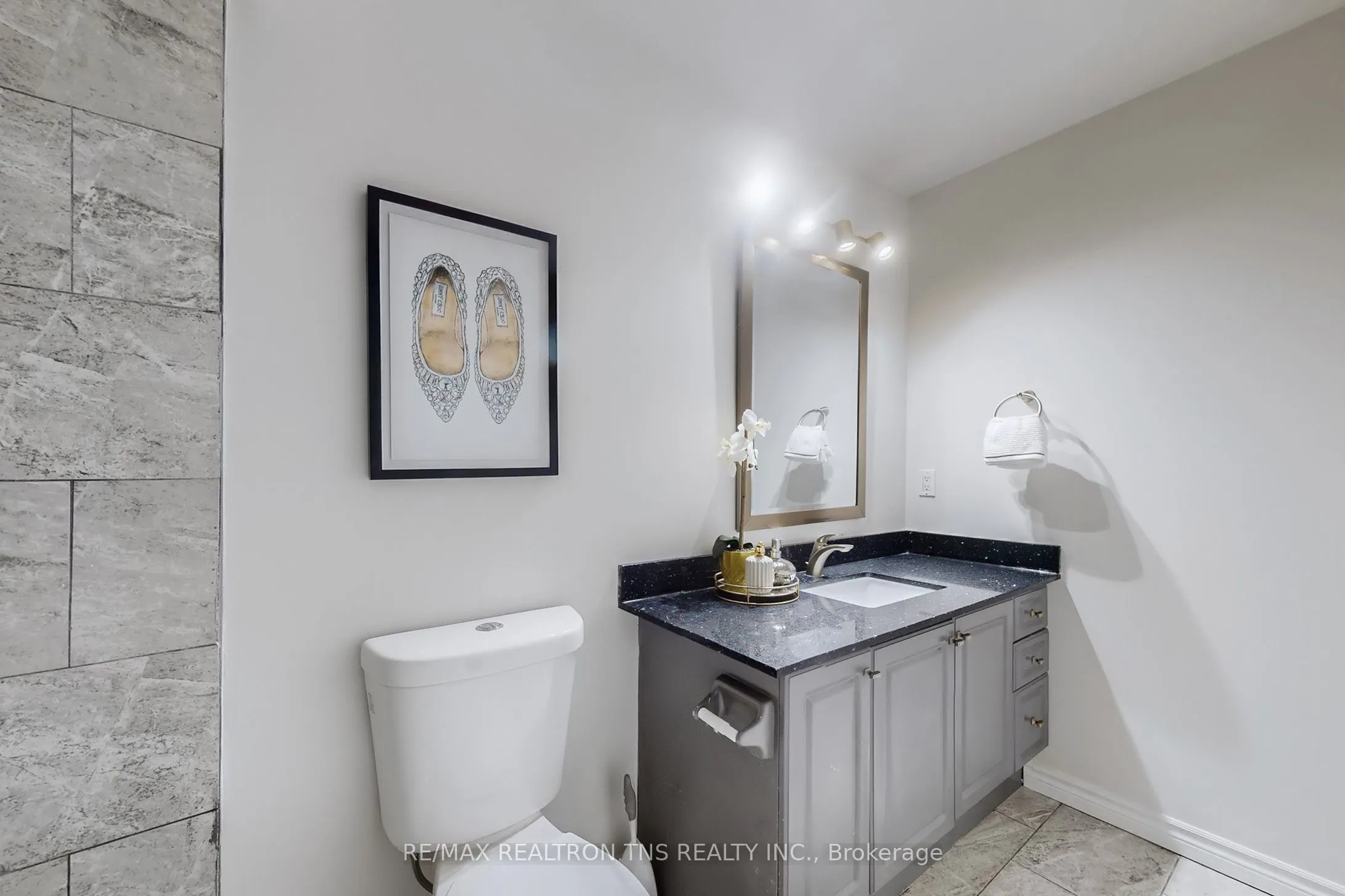 10 Breezeway Crescent