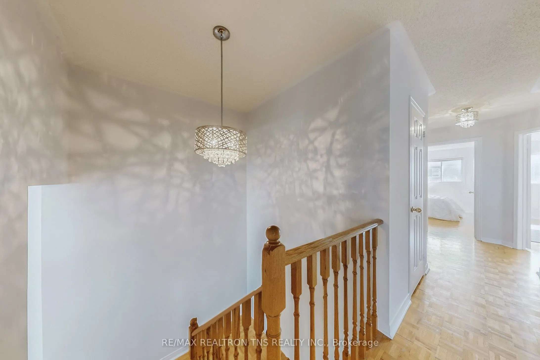10 Breezeway Crescent