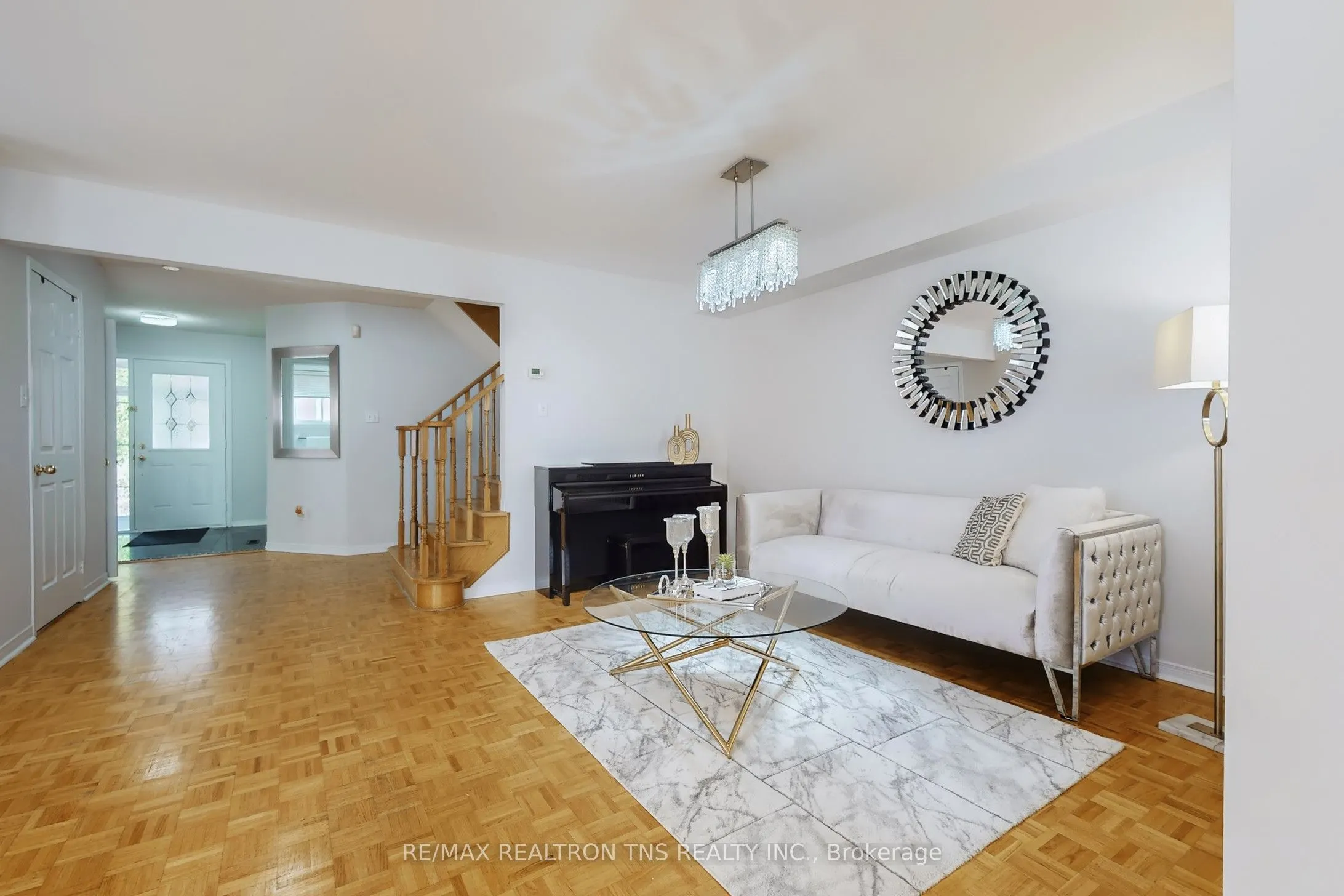 10 Breezeway Crescent