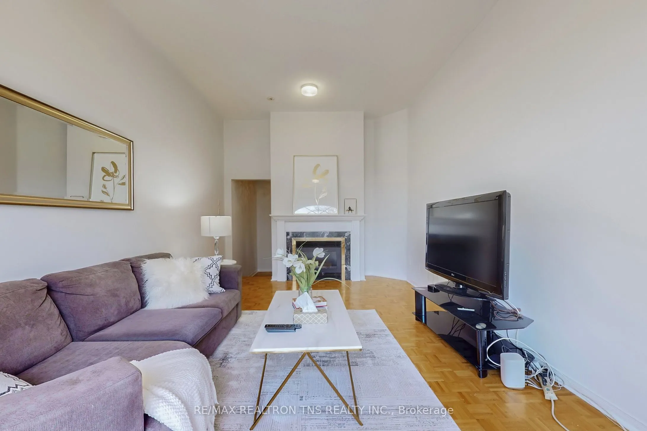 10 Breezeway Crescent