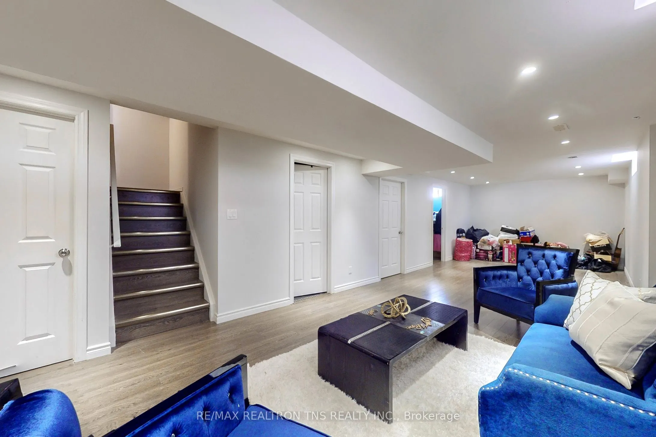 10 Breezeway Crescent