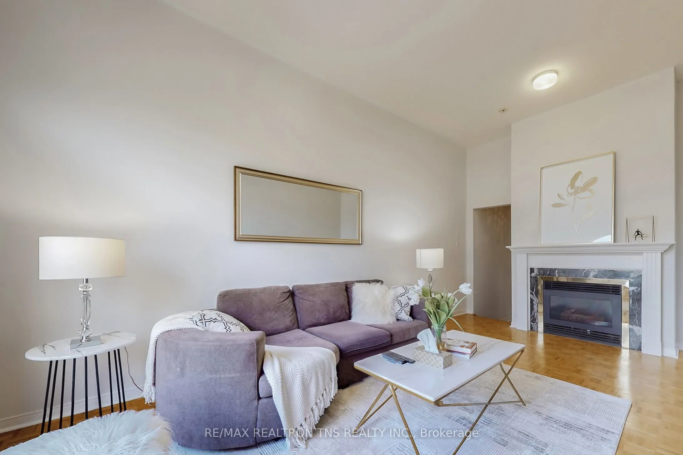 10 Breezeway Crescent