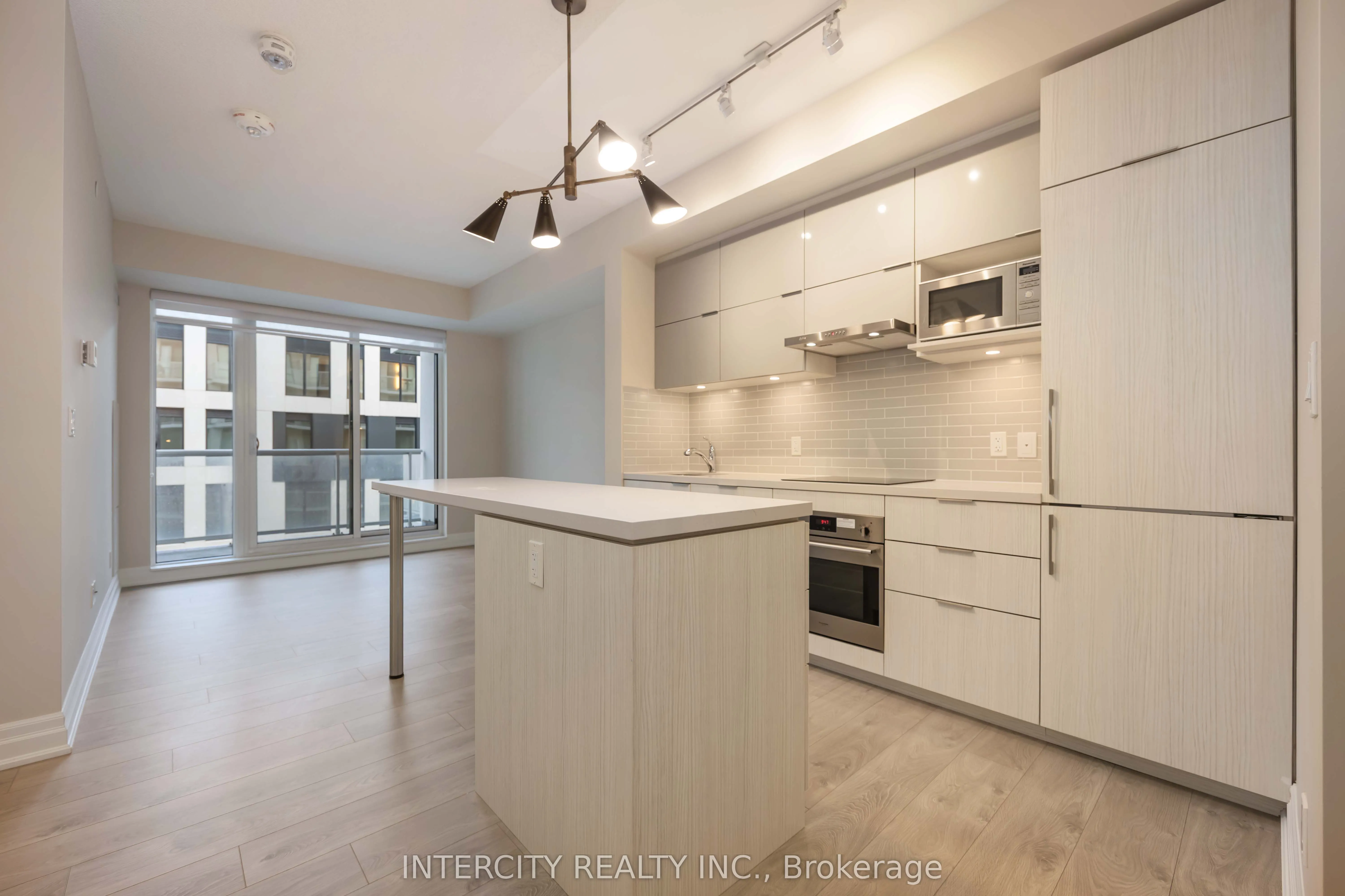 10 Rouge Valley Drive, #802