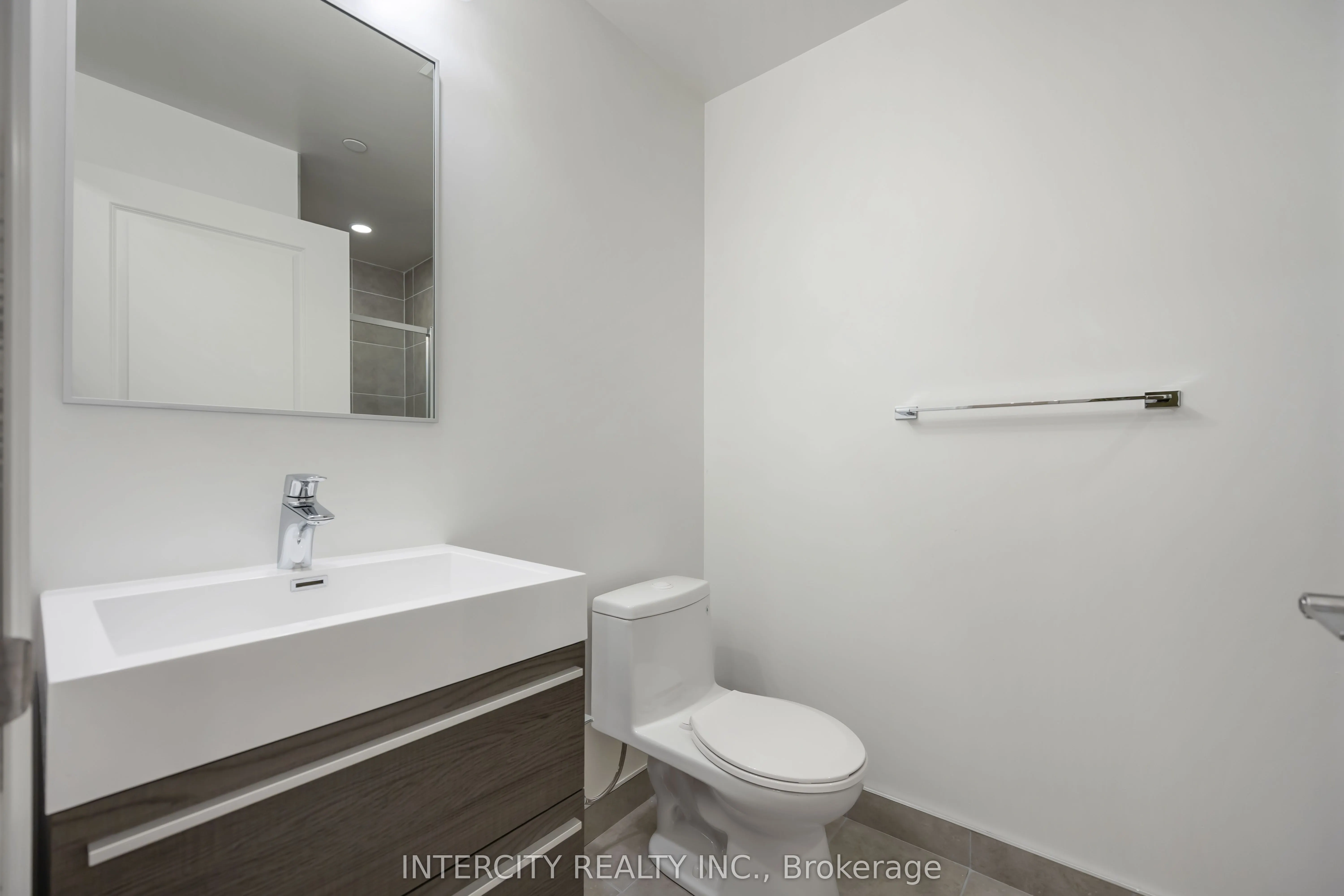 10 Rouge Valley Drive, #802