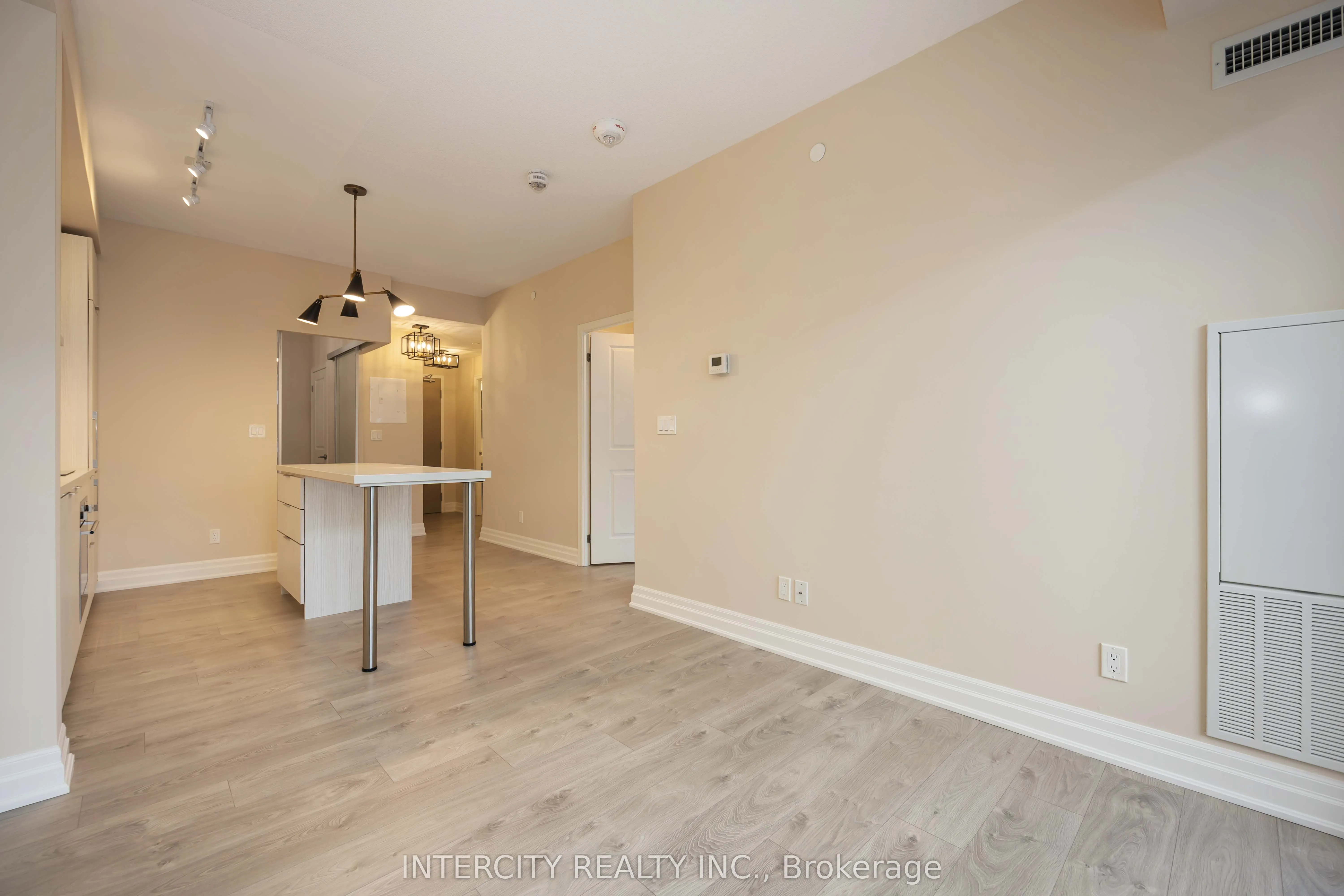 10 Rouge Valley Drive, #802