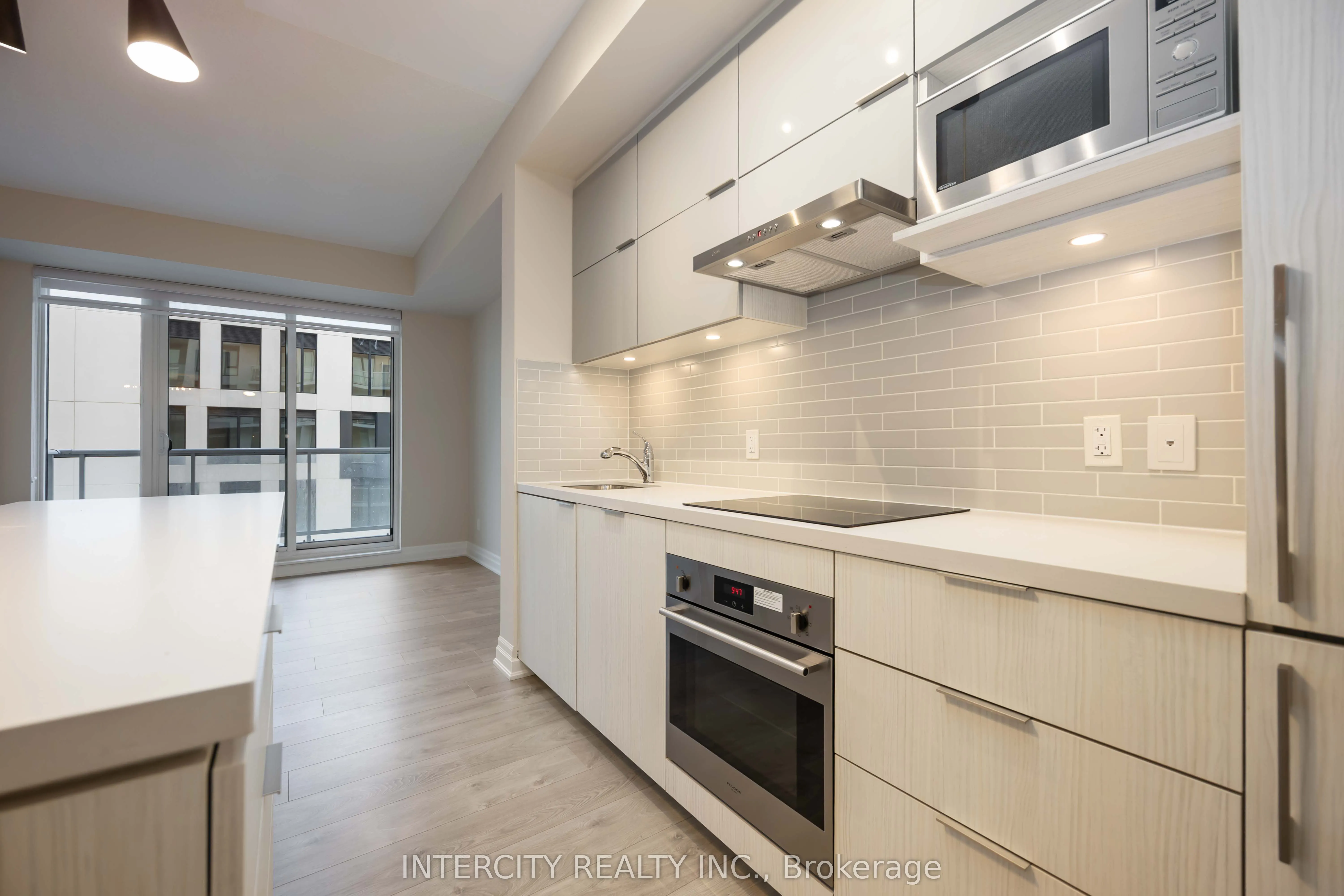 10 Rouge Valley Drive, #802