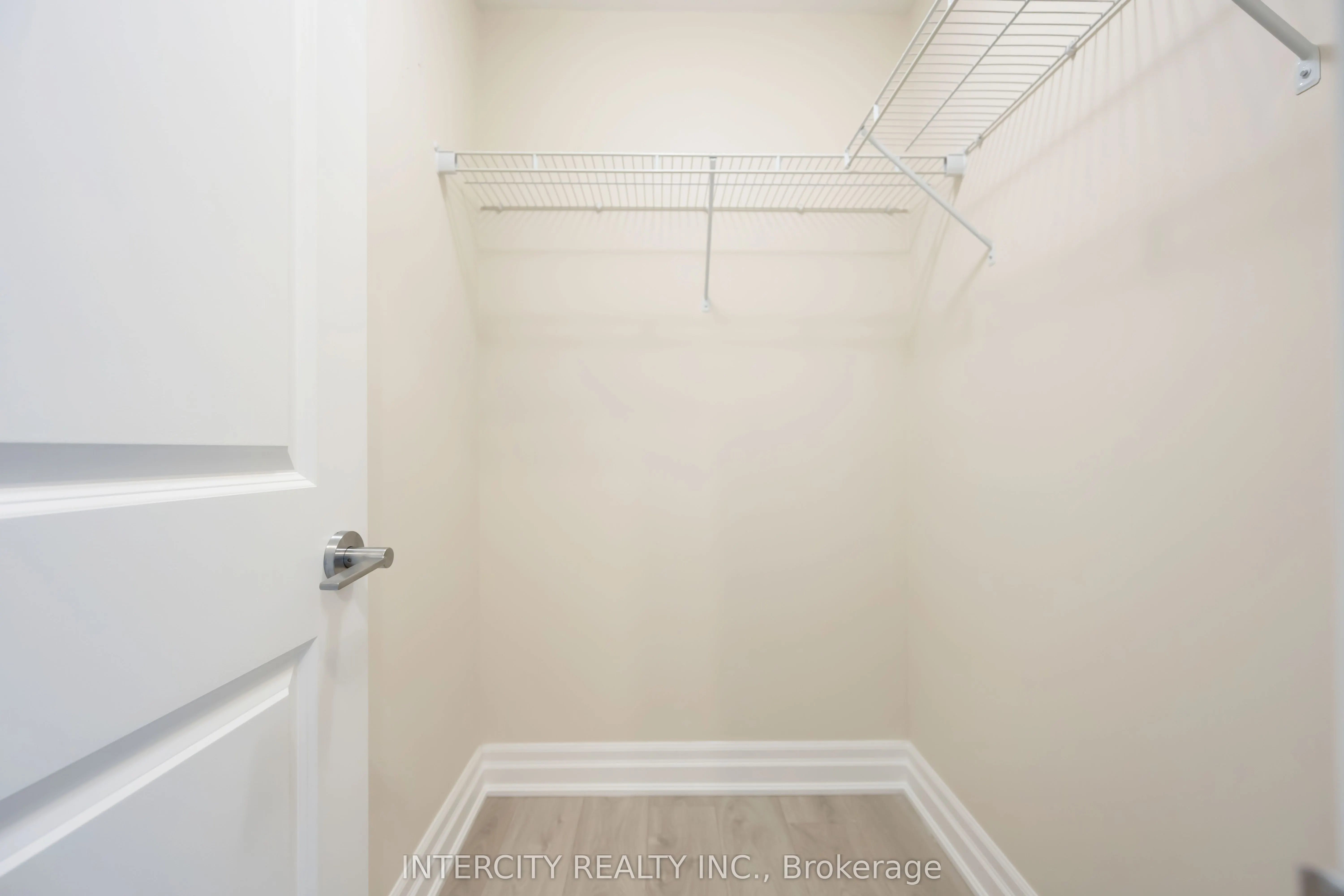 10 Rouge Valley Drive, #802